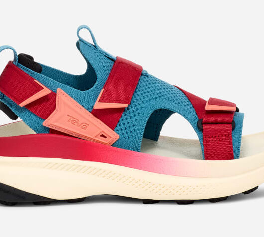 Women's TEVA Aventrail Trail Running Sandals in Larkspur/Scarlet, Size 4